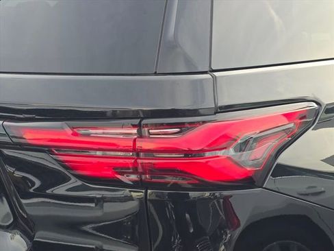 Certified 2023 Chevrolet Traverse LT image 30