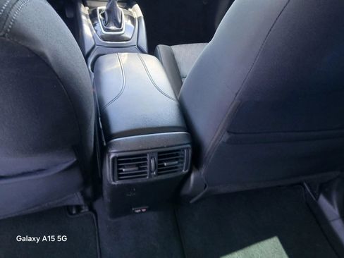 Used 2020 Nissan Rogue S FWD image 26