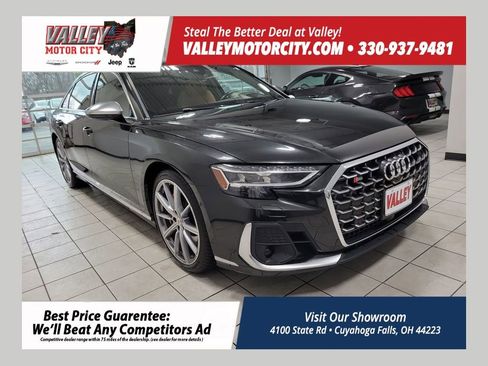 Used 2022 Audi S8 image 1