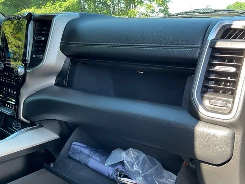 Used 2021 RAM 1500 Laramie AWD/4WD image 38