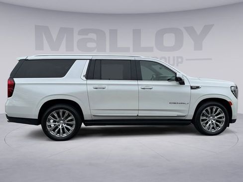 Used 2021 GMC Yukon XL Denali w/ Denali Ultimate Package AWD/4WD image 6