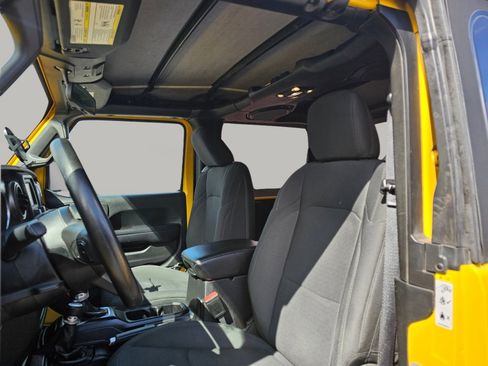 Used 2019 Jeep Wrangler Sport AWD/4WD image 21