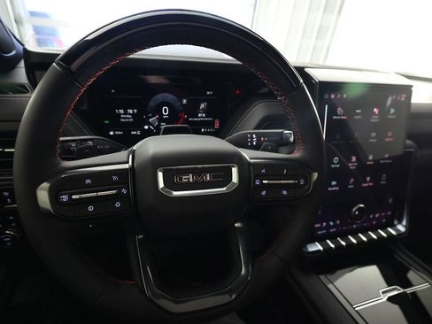 Used 2026 GMC Yukon AT4 Ultimate image 23