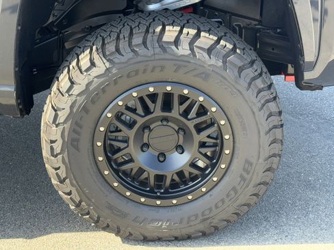 New 2025 Toyota Tacoma SR5 image 15