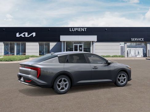 New 2025 Kia K4 LXS image 9