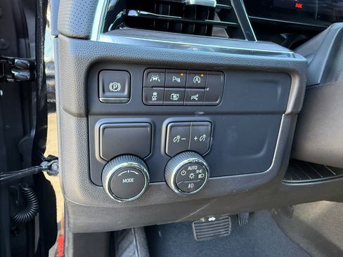 New 2026 Chevrolet Suburban Premier image 13