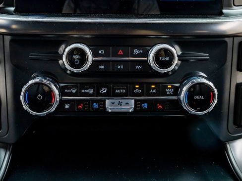 Used 2025 Ford F150 Lariat w/ Equipment Group 501A Mid image 27