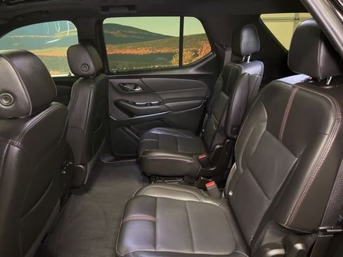 Used 2023 Chevrolet Traverse RS image 55