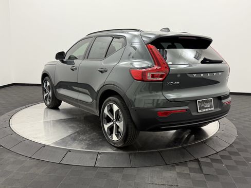 New 2026 Volvo XC40 B5 Plus w/ Climate Package AWD/4WD image 5