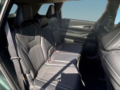 Certified 2026 INFINITI QX60 Luxe w/ Cargo Package AWD/4WD image 24