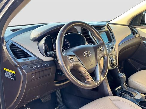 Used 2017 Hyundai Santa Fe Sport image 9
