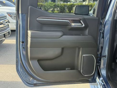 Used 2024 GMC Sierra 1500 SLT w/ SLT Premium Plus Package AWD/4WD image 34