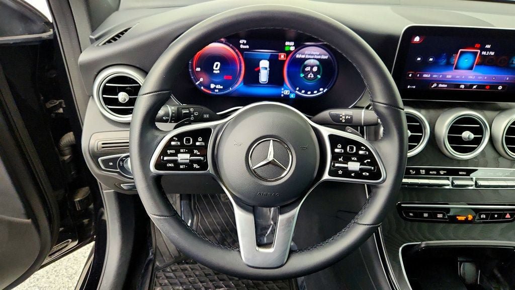 Used 2022 Mercedes-Benz GLC 300 image 12