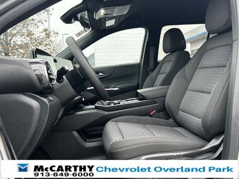 New 2026 Chevrolet Equinox LT image 17