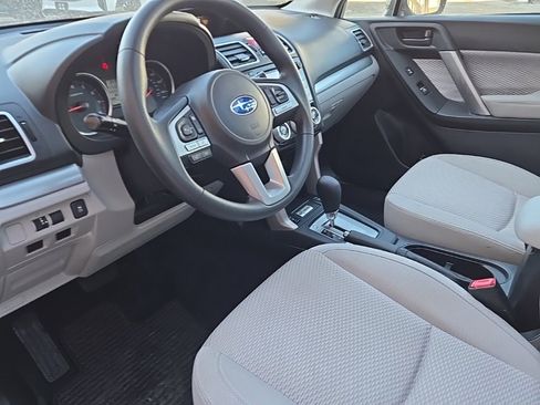 Used 2017 Subaru Forester 2.5i Premium w/ All-Weather Package image 17