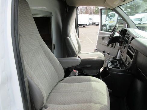 Used 2015 Chevrolet Express 3500 image 17