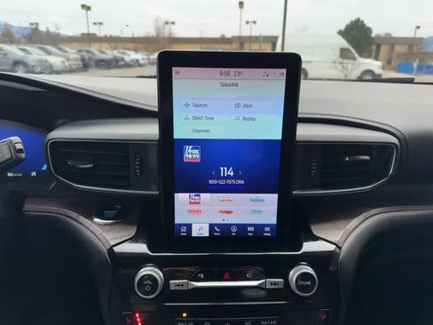 Used 2022 Ford Explorer Platinum w/ Equipment Group 601A image 18