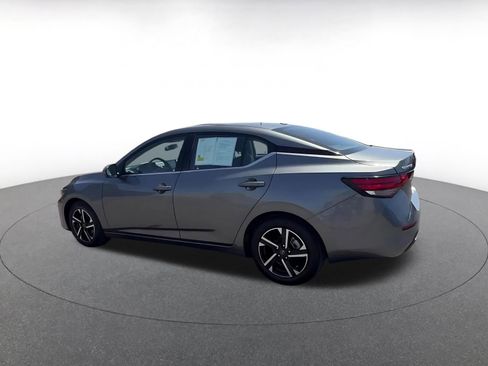 Used 2025 Nissan Sentra SV FWD image 10