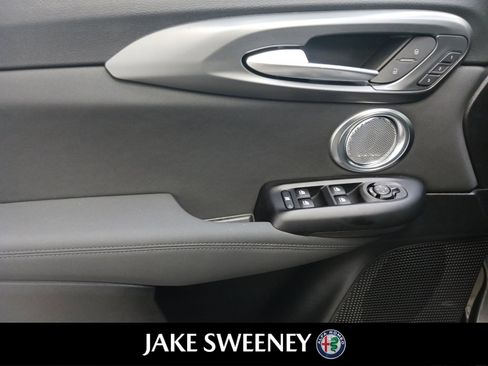 New 2024 Alfa Romeo Tonale Veloce image 27