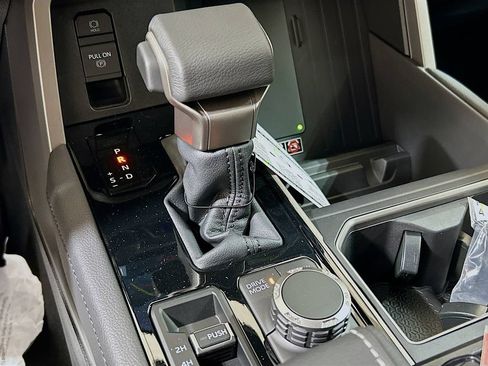 New 2026 Toyota Tundra Limited AWD/4WD image 17