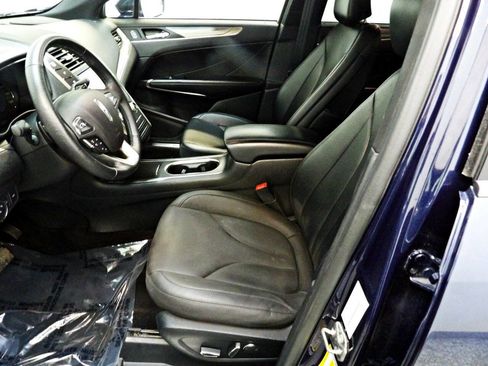 Used 2017 Lincoln MKC Premiere FWD image 8