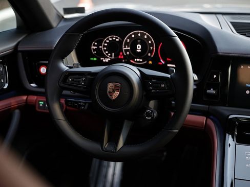 New 2026 Porsche Panamera 4 image 30