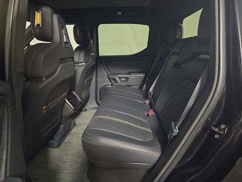 Used 2022 Rivian R1T Adventure AWD/4WD image 21