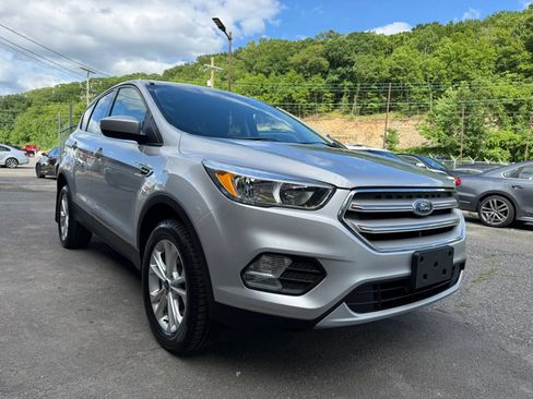 Used 2019 Ford Escape SE AWD/4WD image 1