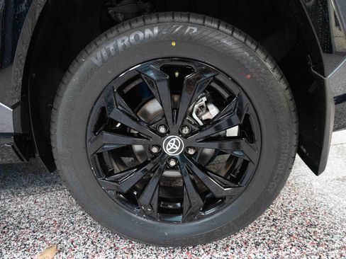 Used 2022 Toyota RAV4 XSE AWD/4WD image 30