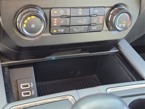 Certified 2020 Ford F150 Raptor w/ Equipment Group 801A Mid image 21