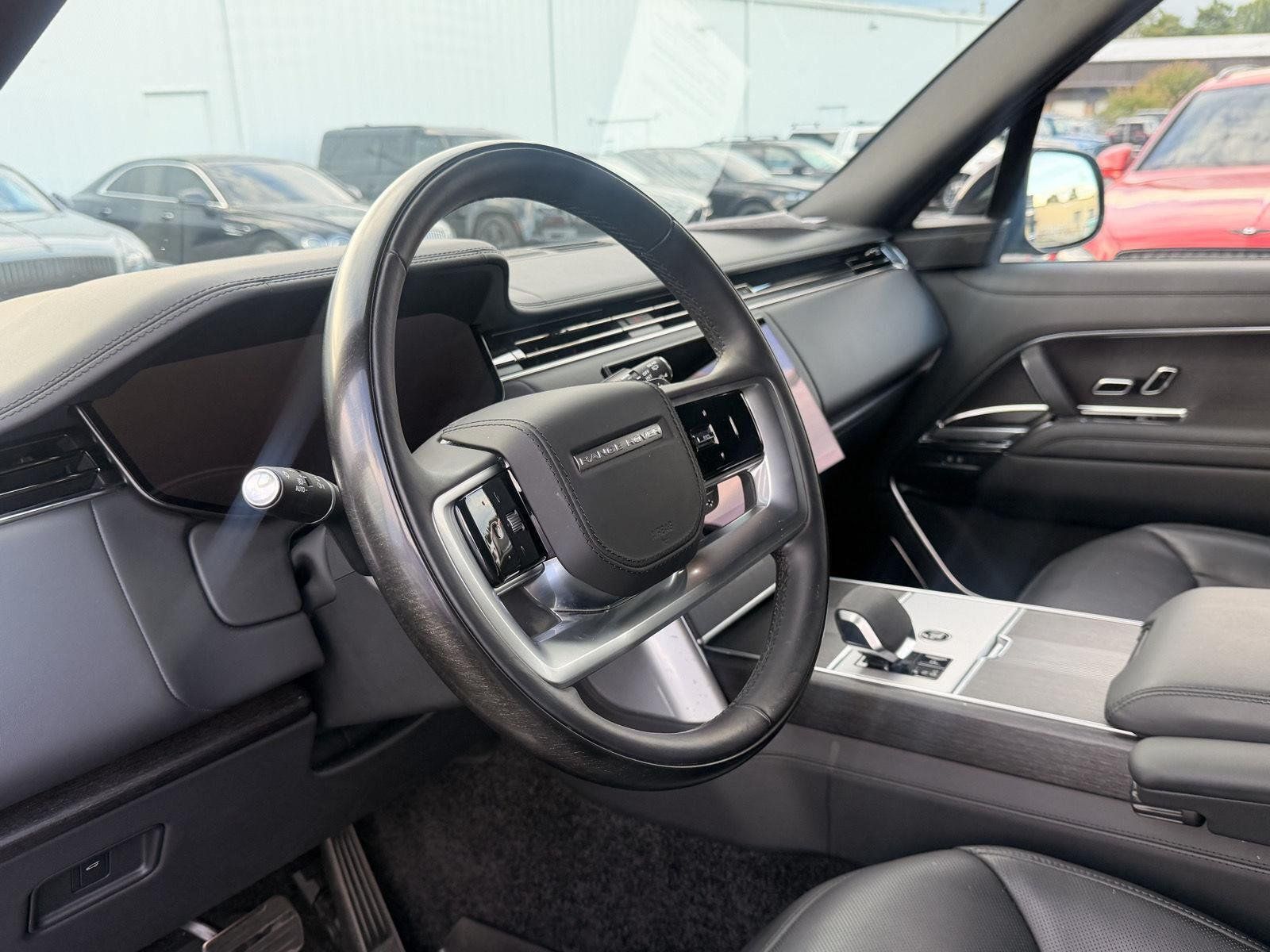 Used 2024 Land Rover Range Rover Long Wheelbase Autobiography AWD/4WD image 14