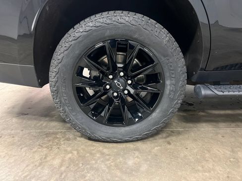 Certified 2024 Chevrolet Tahoe Z71 w/ Luxury Package AWD/4WD image 10