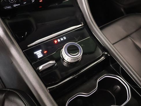 Used 2023 Jeep Grand Cherokee L Limited AWD/4WD image 9