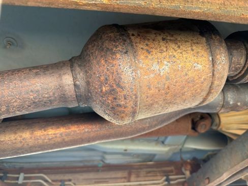 Used 2004 Chevrolet Silverado 2500 LT w/ Skid Plate Package image 19