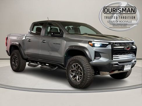 Used 2025 Chevrolet Colorado ZR2 w/ Technology Package AWD/4WD image 1