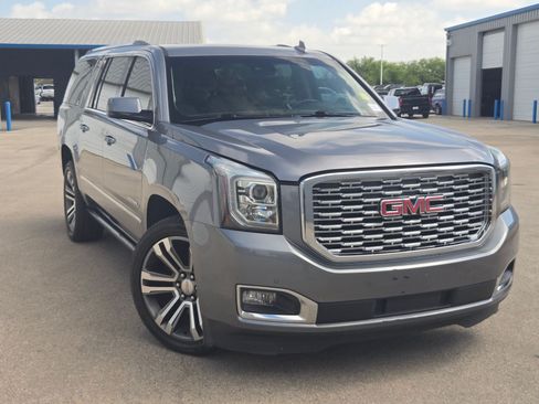 Used 2020 GMC Yukon XL Denali w/ Denali Premium Package AWD/4WD image 1