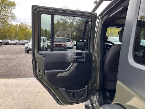 Used 2016 Jeep Wrangler Unlimited Sport w/ Quick Order Package 24S AWD/4WD image 17