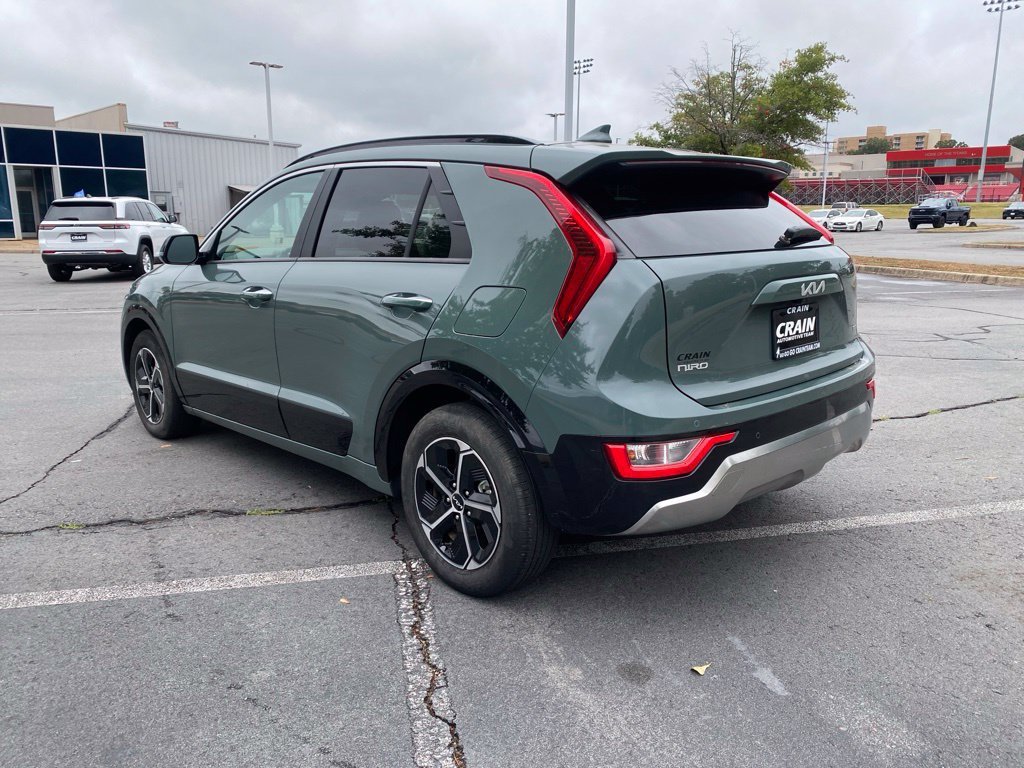 Used 2026 Kia Niro FWD image 2