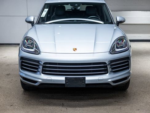 Certified 2023 Porsche Cayenne w/ Premium Package AWD/4WD image 12