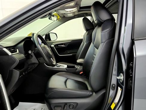Used 2023 Toyota RAV4 XLE Premium AWD/4WD image 25