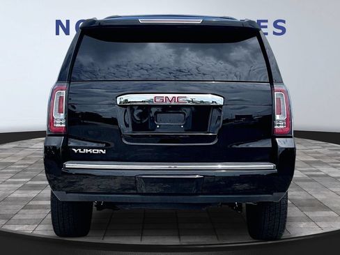 Used 2018 GMC Yukon Denali AWD/4WD image 5