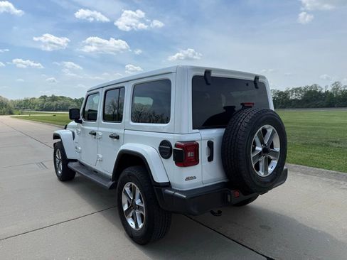 Used 2021 Jeep Wrangler Unlimited Sahara AWD/4WD image 7