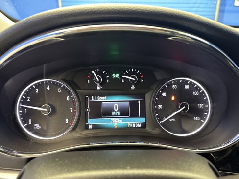 Used 2018 Buick Encore Essence AWD/4WD image 17