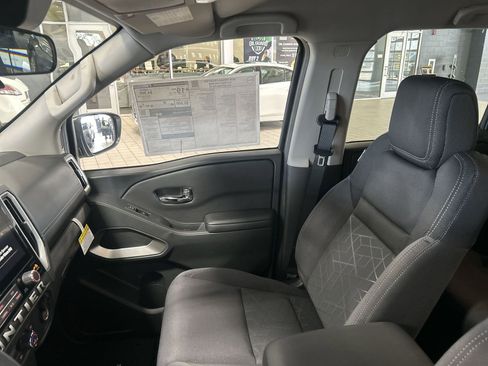 New 2026 Nissan Frontier SV w/ SV Convenience Package image 3
