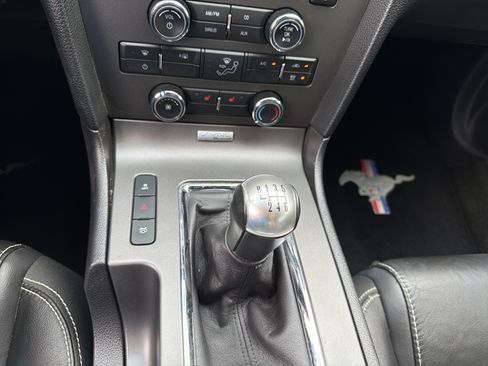 Used 2014 Ford Mustang GT Premium w/ Comfort Package RWD image 21