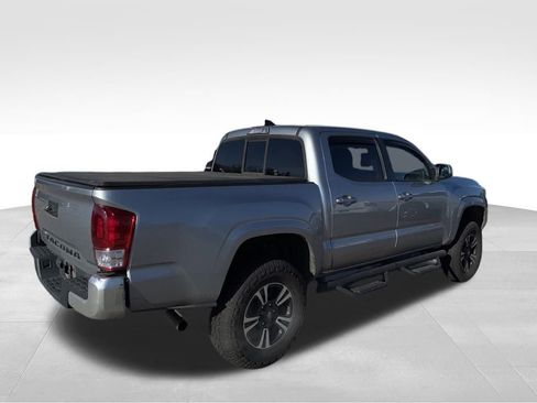 Used 2019 Toyota Tacoma SR image 5