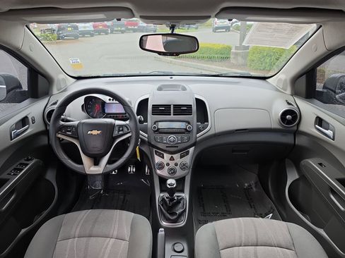 Used 2015 Chevrolet Sonic LT w/ Fun and Sun Package image 18