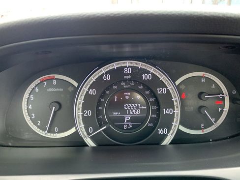 Used 2017 Honda Accord LX image 17