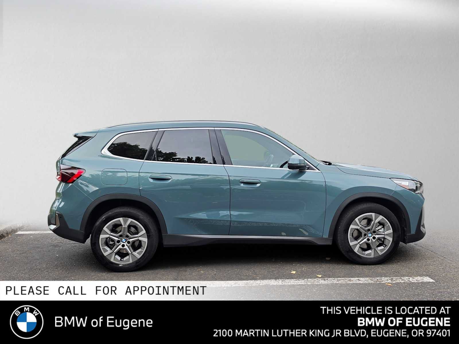 Used 2023 BMW X1 xDrive28i w/ Premium Package AWD/4WD image 2