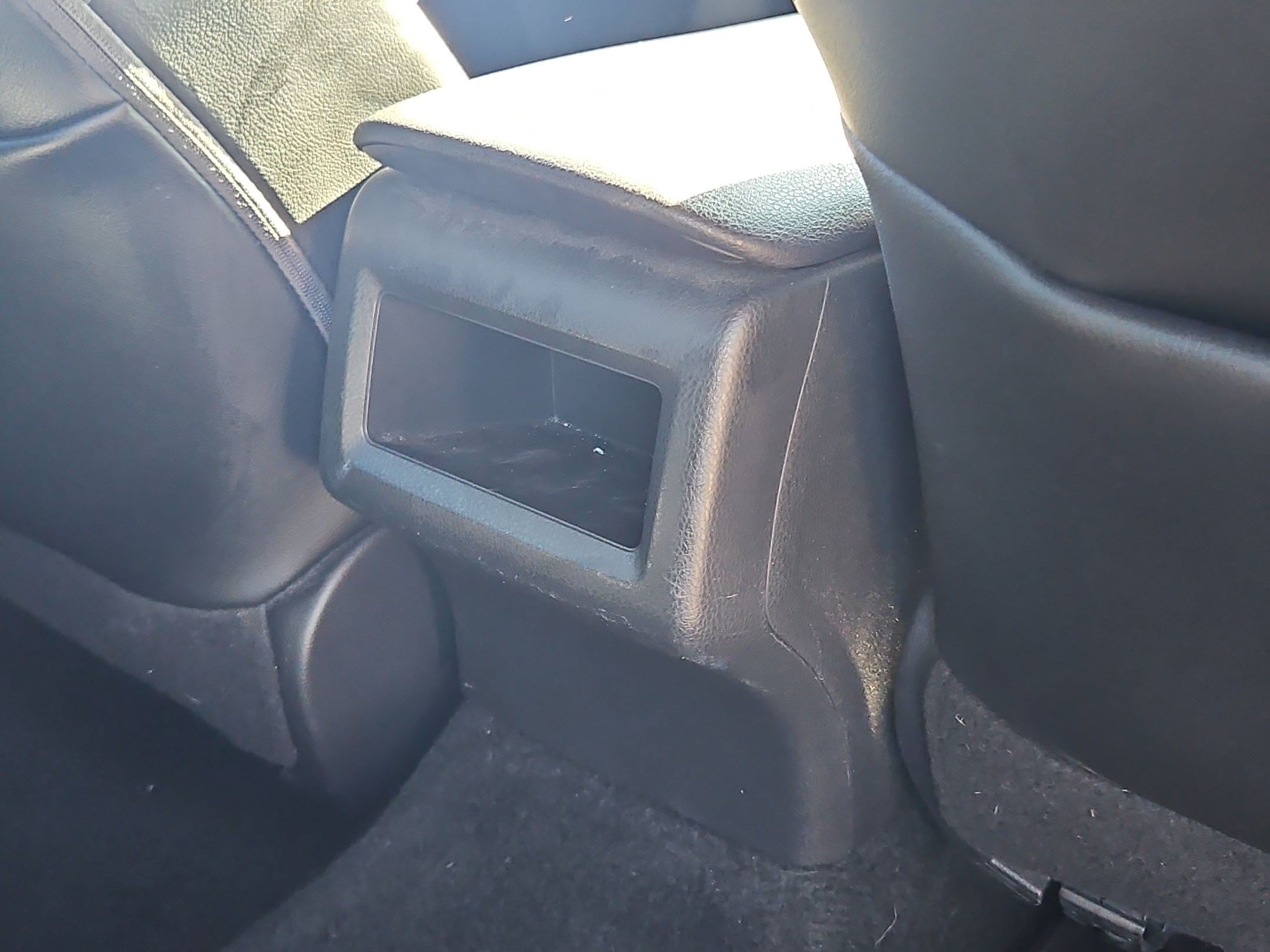 Used 2020 Toyota Camry SE FWD image 26